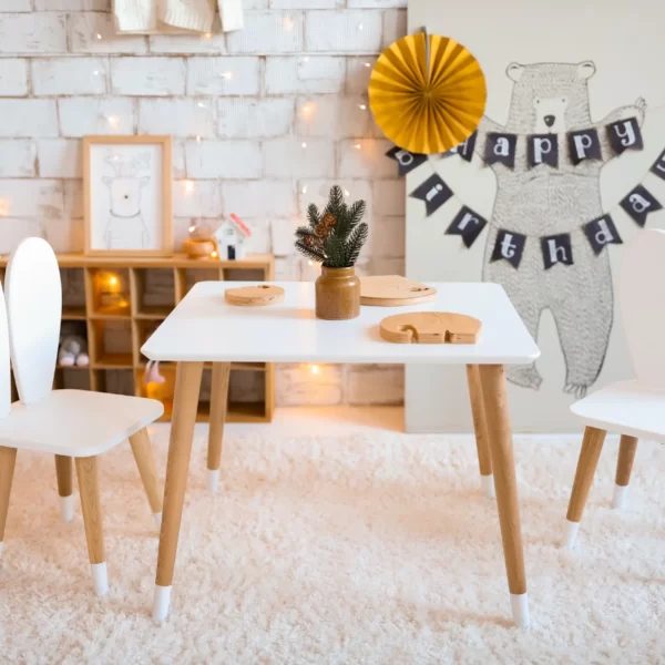 Măsuță Dreptunghiulară Con cu ciorapi albă