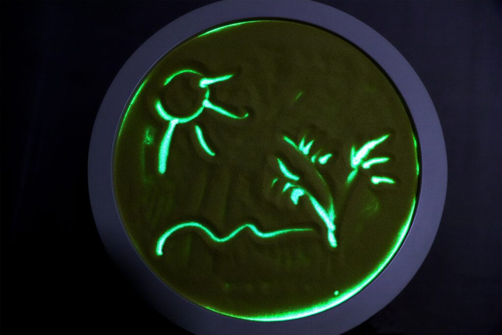 Masuta senzoriala cu nisip pentru copii