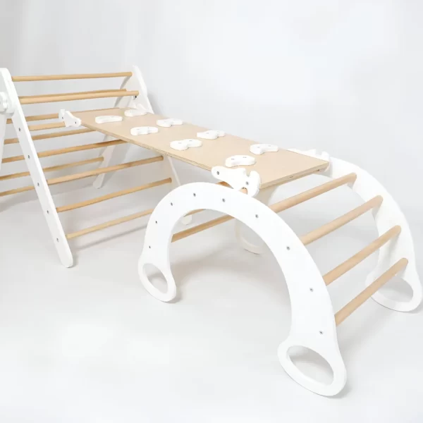 Triunghi cu balansoar și lampă