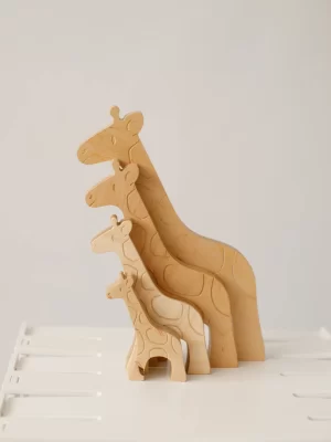 Jucărie pentru copii de la Timberkids: Girafe din lemn